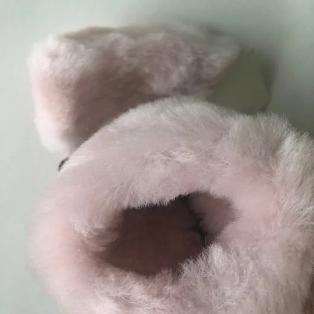 UGG KIDS LEATHER & REAL SHEARLING TRAPPER HAT AND MITTENS SET. SHEEPSKIN